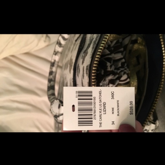 The CARLYLE LG satchel with matching wallet - Picture 12 of 12